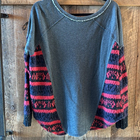 Woman’s sweatshirt - Picture 5 of 5